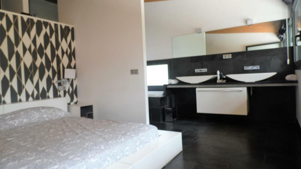 Villa Del Bosque Castelldefels Eksteriør bilde