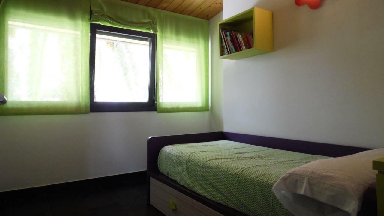Villa Del Bosque Castelldefels Eksteriør bilde