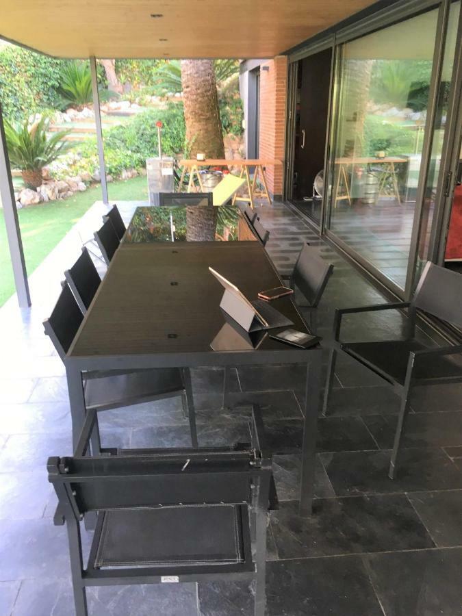 Villa Del Bosque Castelldefels Eksteriør bilde