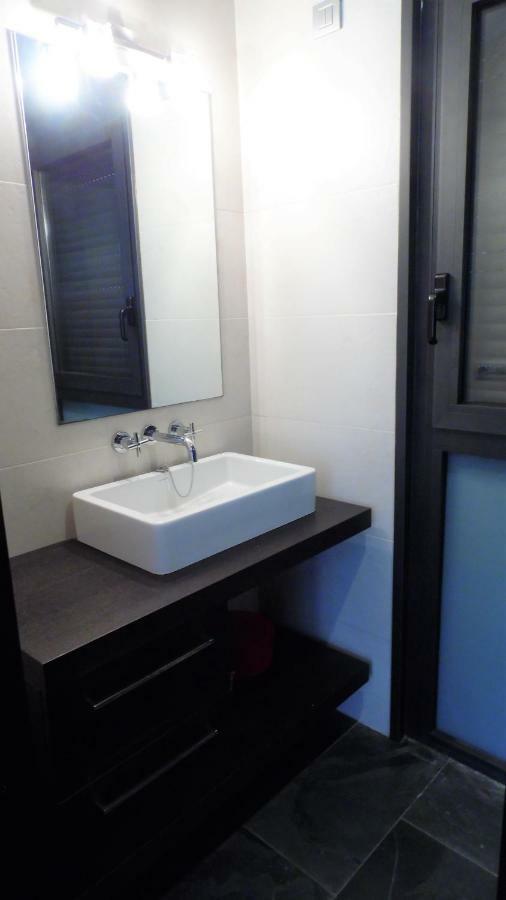 Villa Del Bosque Castelldefels Eksteriør bilde