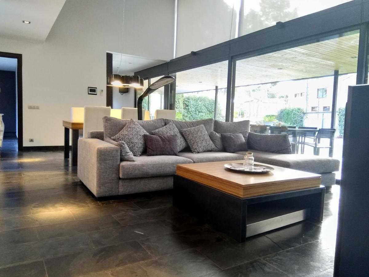 Villa Del Bosque Castelldefels Eksteriør bilde